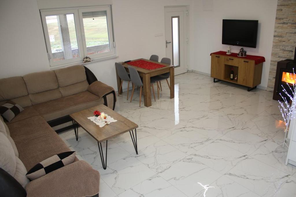 Vikendica Bosnjak Prozor ภายนอก รูปภาพ